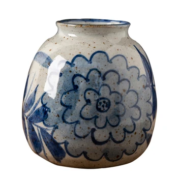 Bijelo-plave boje porculanske vaze za dekoraciju boja